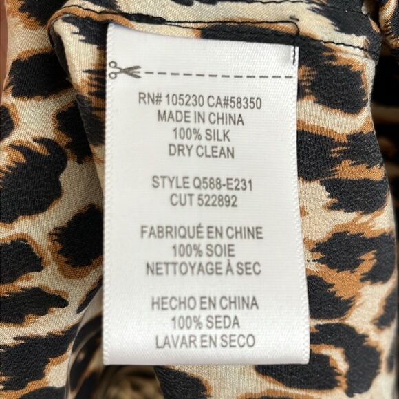 EUC Equipment Femme Leopard Print Slim Signature Silk Shirt Size XS - Picture 8 of 8